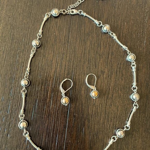 Necklace and earrings - Picture 2 of 4